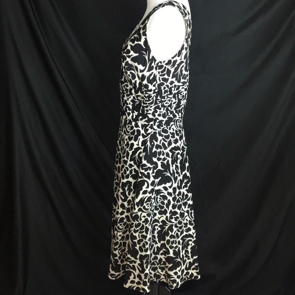 Harold’s black and white silk print dress size 6 - Picture 4 of 7